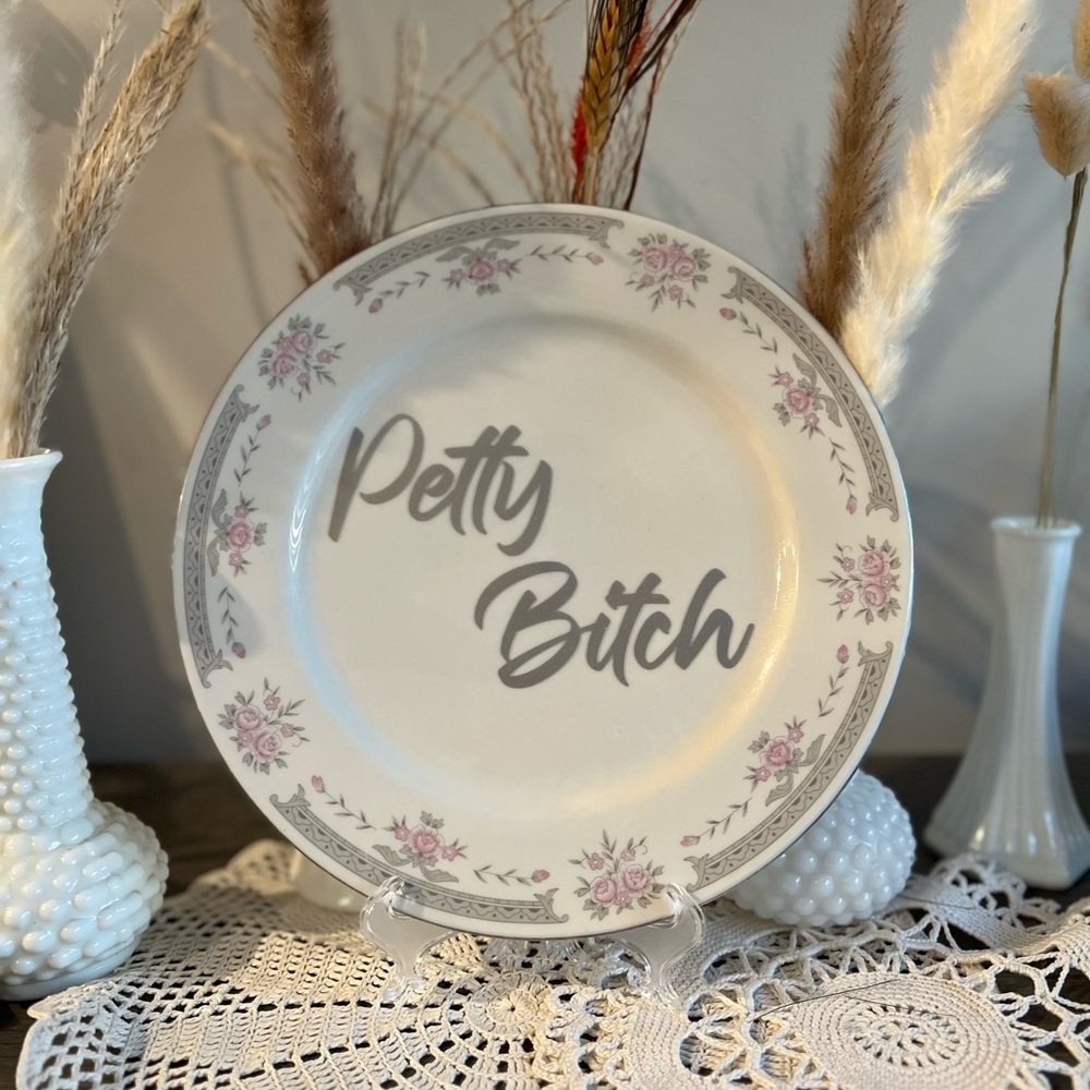 Petty Plate - Picture 2 of 3